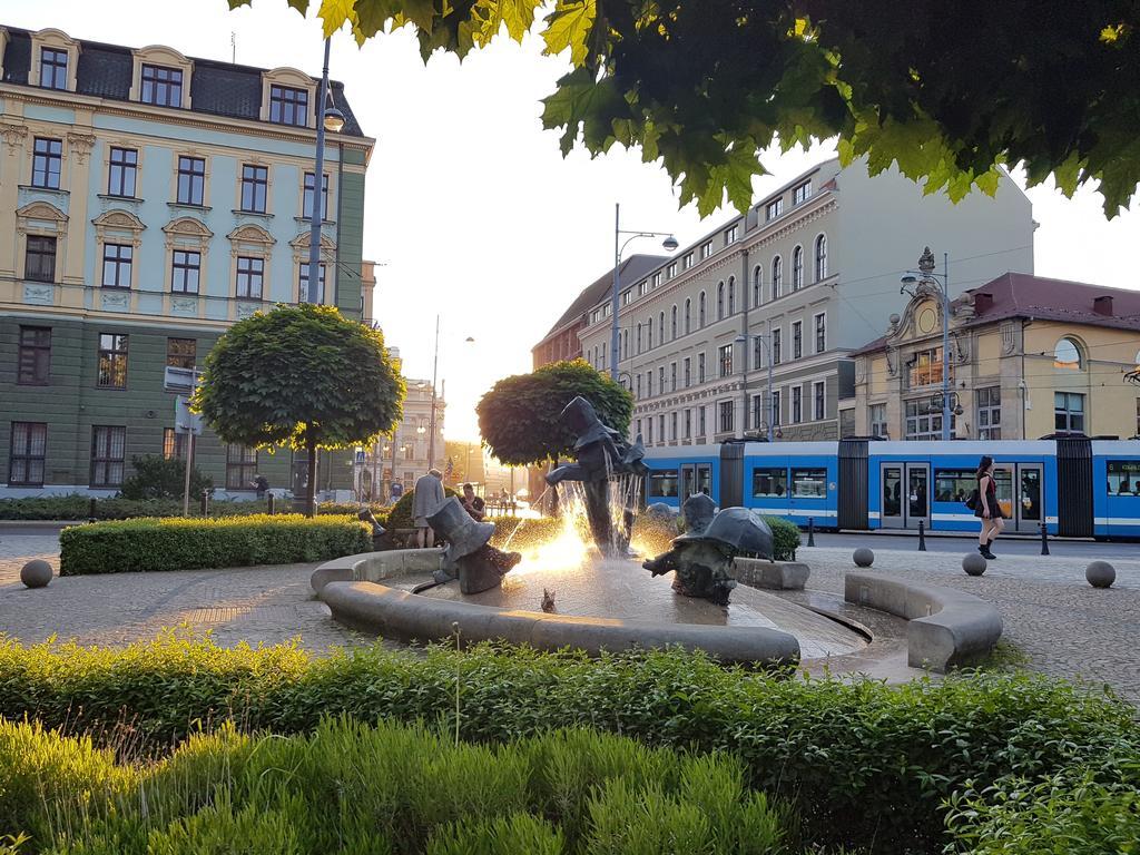 Pokoje Goscinne Przy Ogrodzie Staromiejskim Wroclaw Exterior photo