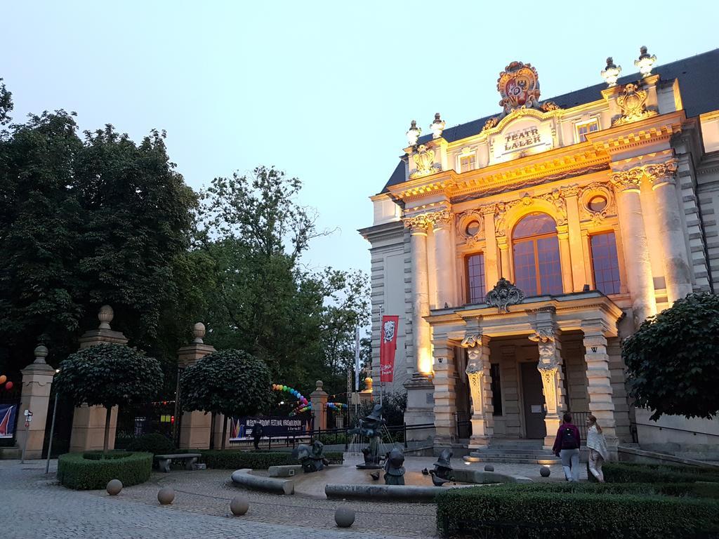 Pokoje Goscinne Przy Ogrodzie Staromiejskim Wroclaw Exterior photo